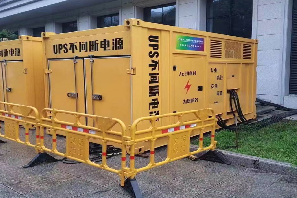富文镇发电机租赁施工现场